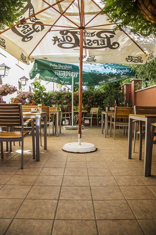 Hotel Arany Patkó Panzió Debrecen Exterior foto